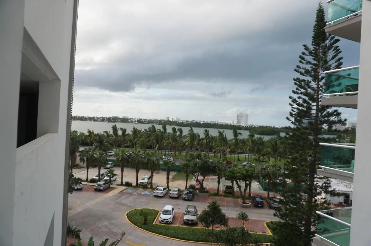 Bright And Breezy 1 Bedroom Apartment Next To Top Clubs  كانكون