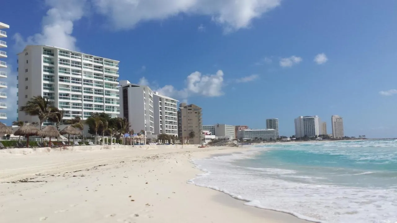 Bright And Breezy 1 Bedroom Apartment Next To Top Clubs كانكون